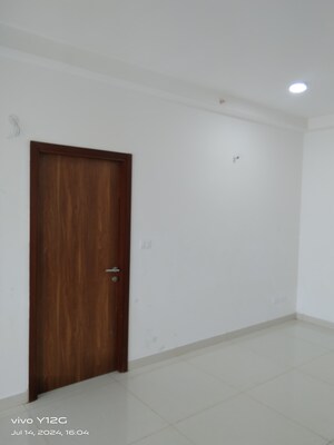 Room in 2.5 BHK Apartment at Prestige Tranquil, Kokapet – for Rent