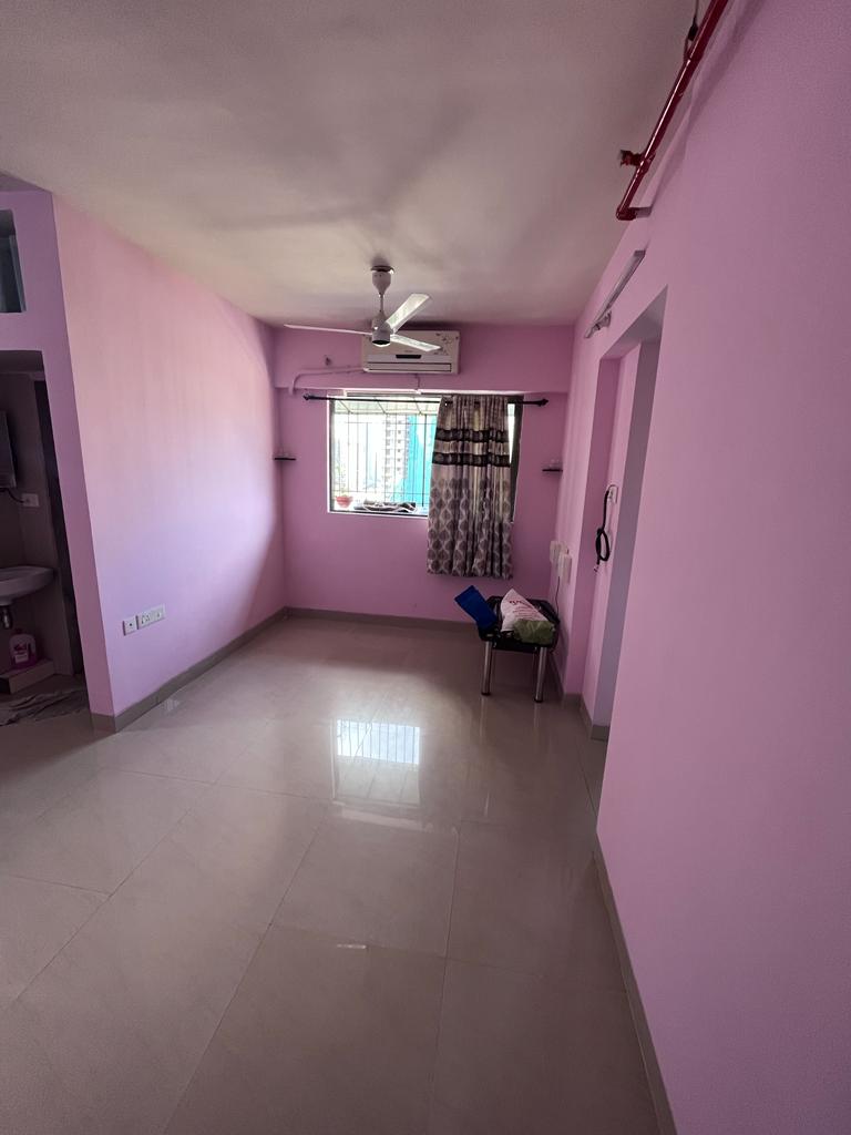 1 BHK + Extra Room 450 Sq.Ft. Apartment in Adarsh Nagar CHS Worli