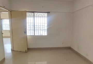 Room in 2 BHK Apartment at Siddhivinayak Shubhashree Residential, Akurdi – for Rent