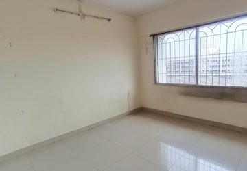 Room in 2 BHK Apartment at Siddhivinayak Shubhashree Residential, Akurdi – for Rent