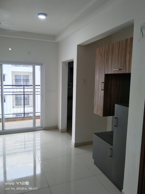 Room in 2.5 BHK Apartment at Prestige Tranquil, Kokapet – for Rent