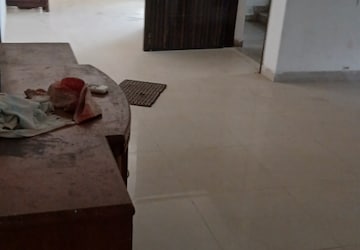 Master Bedroom in 4 BHK Builder Floor at Omaxe Green Meadow City, Alwar Bypass Road – for Rent