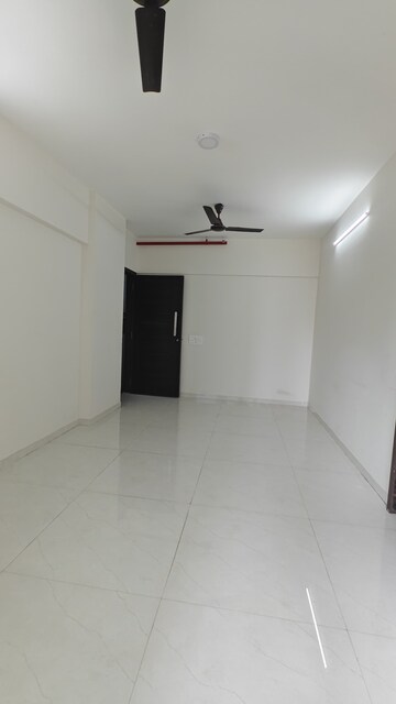 Room in 2 BHK Apartment at Chandak 34 Park Estate, Goregaon West – for Rent