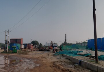 Shop – Exterior View View at Uniwest Hub, Sector 22d Yamuna Expressway - for Sale