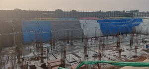 Swimming Pool in  Shop at Uniwest Hub, Sector 22d Yamuna Expressway – for Sale