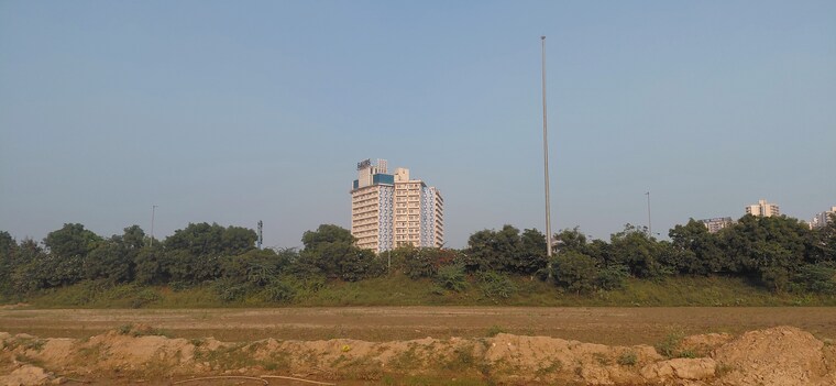 Exterior View, uniwest-hub Commercial Shop 478 Sq.Ft. In Sector 22d Yamuna Expressway Greater Noida 9345177