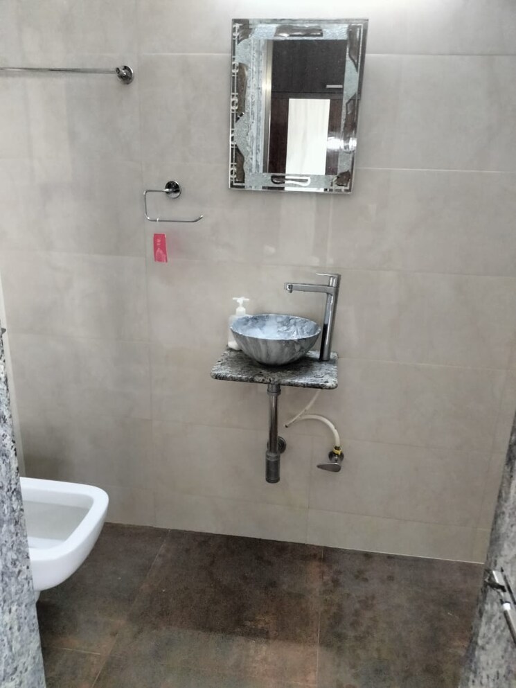 Bathroom, mantri-park 1 Bedroom 600 Sq.Ft. Apartment In Goregaon East Mumbai 9345195