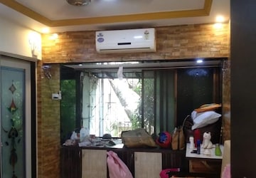 1 BHK Apartment For Rent in Sai Baba Complex Goregaon, Goregaon East