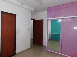 Room in 3 BHK Apartment at Kolte Patil Life Republic, Hinjewadi – for Rent