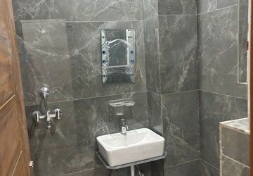 Bathroom in 3 BHK Apartment at Skynet Towers, Patiala Road – for Rent