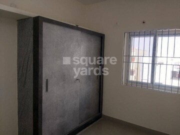 Room in 2 BHK Apartment at Kondapur – for Sale