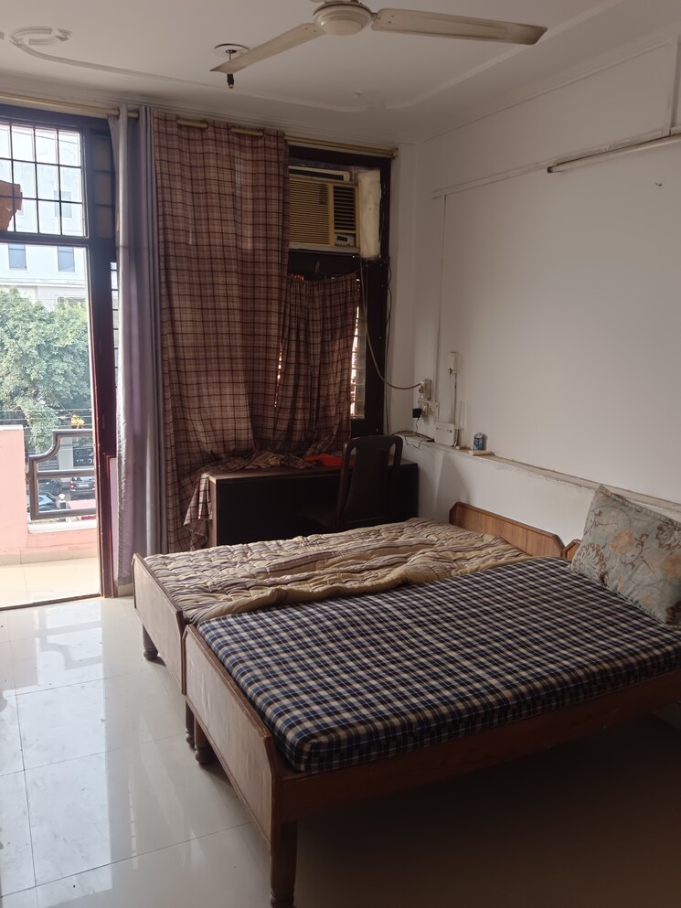 Bedroom, rwa-apartments-sector-50 1 RK 250 Sq.Ft. Villa In Sector 50 Noida 9345412