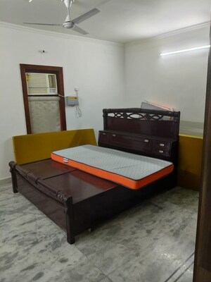 Bedroom in 2 BHK Builder Floor at Sector 28 – for Rent