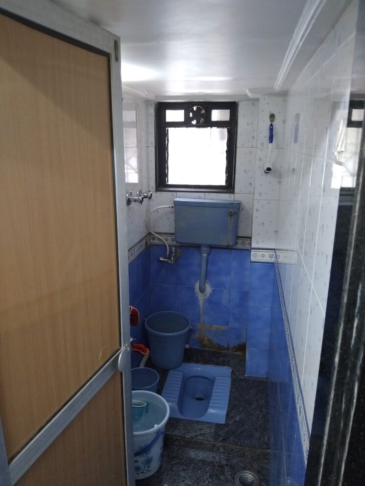 Bathroom, indraprastha-chs-malad 1 Bedroom 415 Sq.Ft. Apartment In Malad East Mumbai 9345431