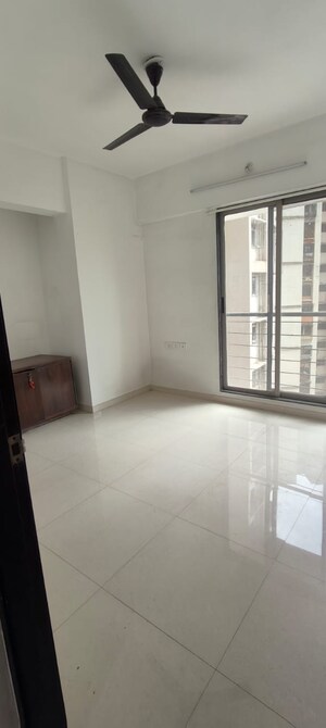 Room in 2 BHK Apartment at Runwal Palm, Kolshet – for Sale