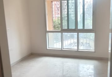 Room in 2 BHK Apartment at Runwal Palm, Kolshet – for Sale
