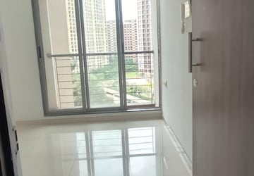 Room in 2 BHK Apartment at Runwal Palm, Kolshet – for Sale