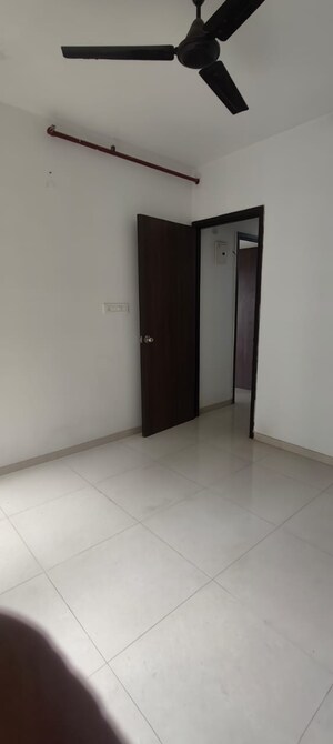 Room in 2 BHK Apartment at Runwal Palm, Kolshet – for Sale