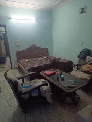 Team Area in 3 BHK Builder Floor at Sector 28 – for Rent