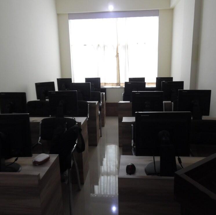 Team Area, siddhi-nisarg Commercial Office Space 350 Sq.Ft. In Bhagwan Nagar Pune 9345451
