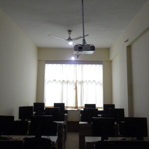 Office Space For Rent in Siddhi Nisarg, Bhagwan Nagar