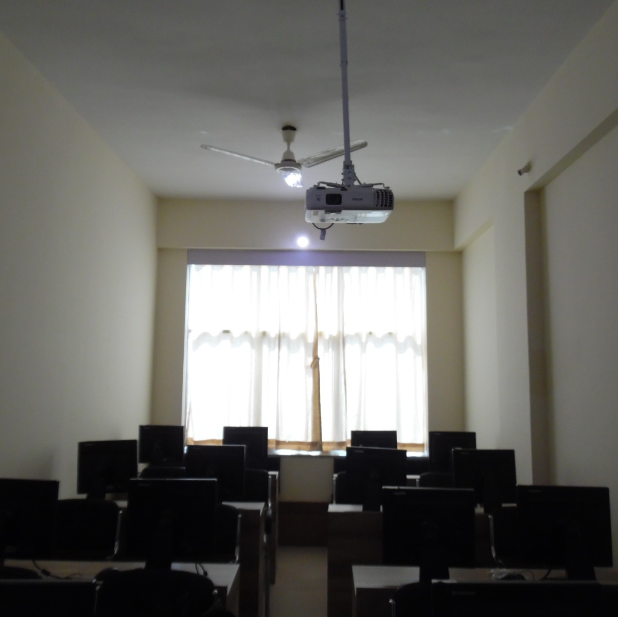 Office Space For Rent in Siddhi Nisarg