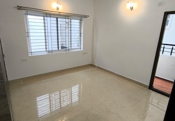 Room in 2 BHK Apartment at Asharath Mansion, Kalyan Nagar – for Rent