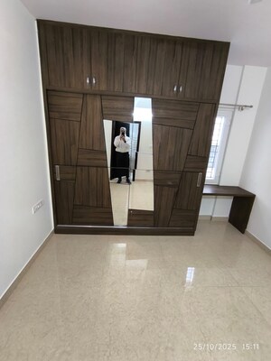 Room in 2 BHK Apartment at Asharath Mansion, Kalyan Nagar – for Rent