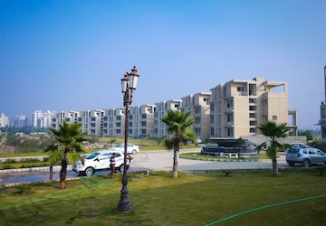 4 BHK Villa For Sale in Paramount Golf Foreste Apartments, Zeta I Greater Noida