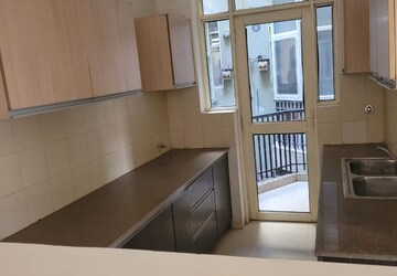 Living Room in 2 BHK Apartment at Sushma Green vista, Ghazipur – for Rent