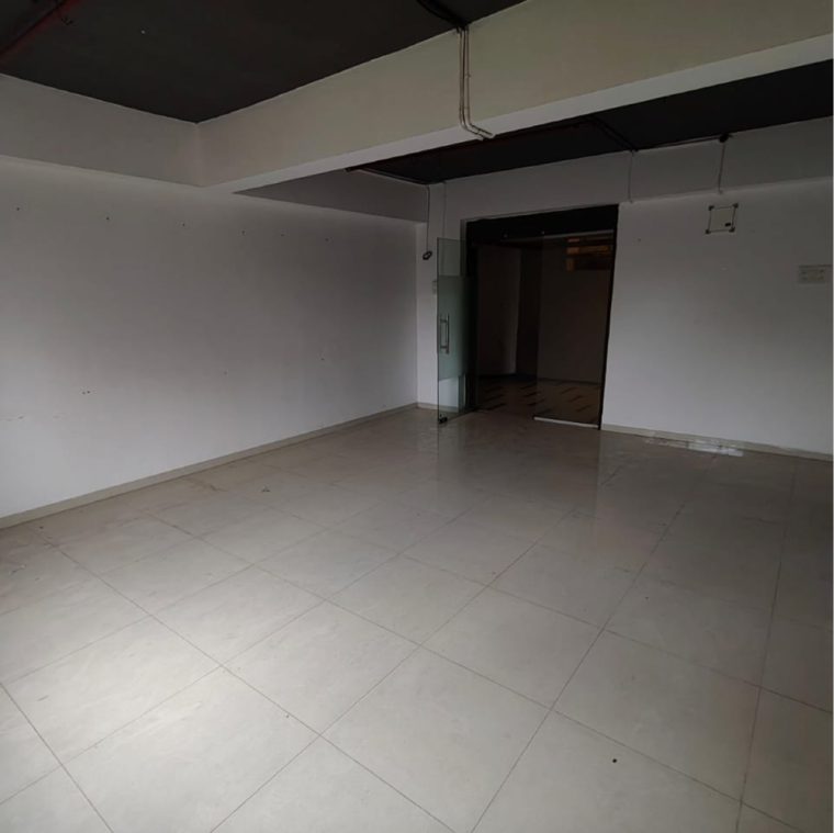 Room, sonigara-landmark Commercial Office Space 330 Sq.Ft. In Park Street Pune 9345514