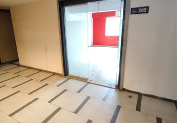Room in  Office Space at Sonigara Landmark, Park Street – for Rent