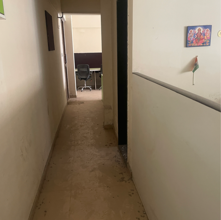 Room, vardaan-zen-business-center Commercial Office Space 750 Sq.Ft. In Bhagwan Nagar Pune 9345551