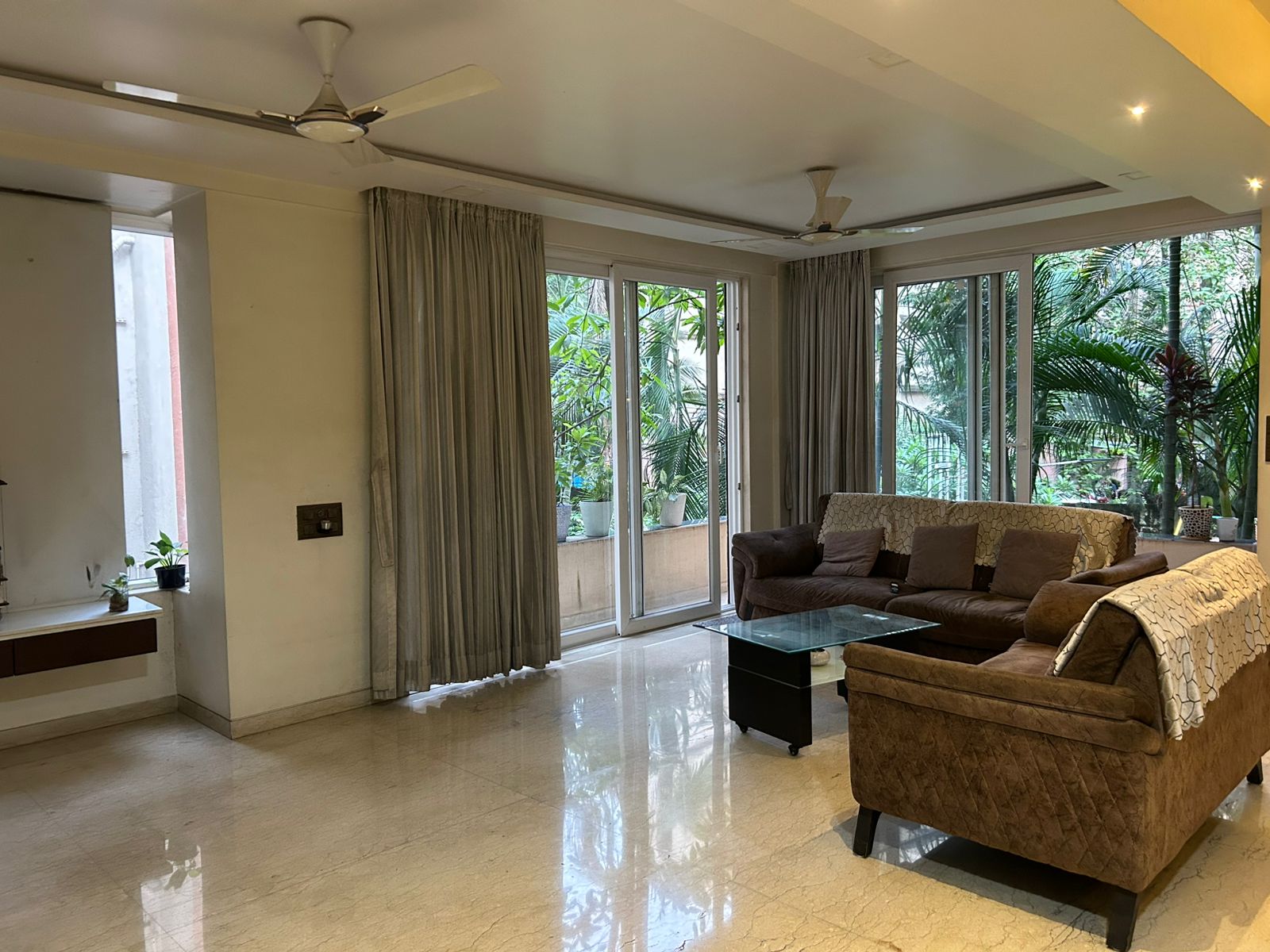 3 BHK + Pooja Room Apartment For Rent in Hiranandani Estate