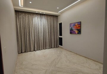 Room in 3 BHK Apartment at Vashi – for Sale