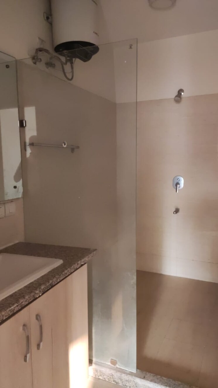 Bathroom, manesar 3 Bedroom 1940 Sq.Ft. Apartment In Manesar Gurgaon 9345621
