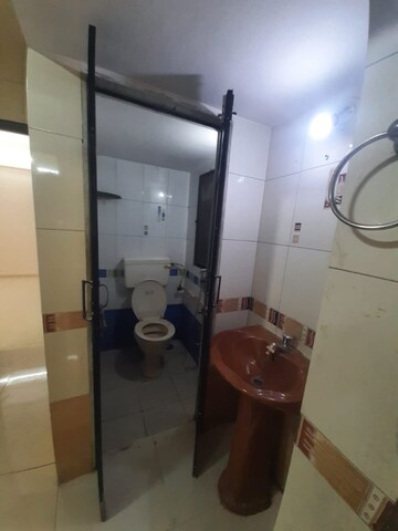 Bathroom in 1 BHK Apartment at Dombivli East – for Rent