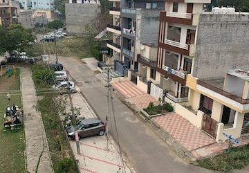 Balcony in 6 BHK Independent House at Sector 77 – for Sale