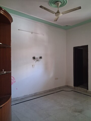 3 BHK Builder Floor For Rent in Sector 28