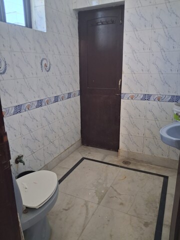 Bathroom in 3 BHK Builder Floor at Sector 28 – for Rent