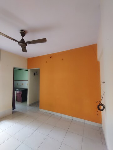 Room in 1 BHK Apartment at Parijat Gardens Marigold CHS, Kasarvadavali – for Rent