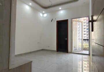 Room in 3 BHK Apartment at Skynet Towers, Patiala Road – for Rent