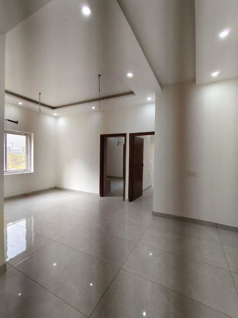 Room, skynet-towers 3 Bedroom 1650 Sq.Ft. Apartment In Patiala Road Zirakpur 9345744