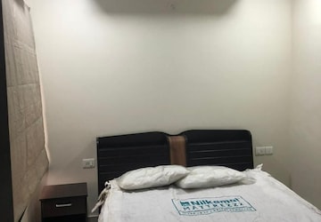 Bedroom in 2 BHK Apartment at Old Nasheman  Apartment, Mumbra – for Sale