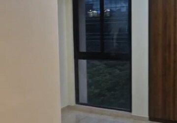 Room in 3 BHK Apartment at Lodha Sterling, Kolshet Road – for Rent