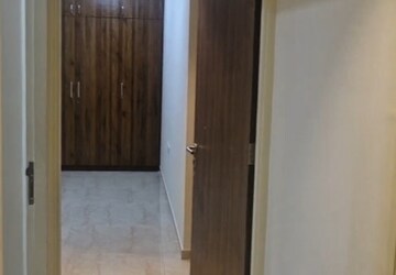 Room in 3 BHK Apartment at Lodha Sterling, Kolshet Road – for Rent