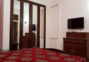 Bedroom in 2 BHK Builder Floor at Green Park Extension – for Rent