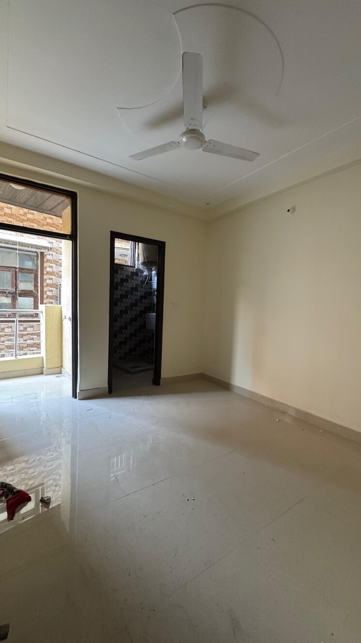 Room, risland-sky-mansion 2 Bedroom 900 Sq.Ft. Builder Floor In Chattarpur Delhi 9345966