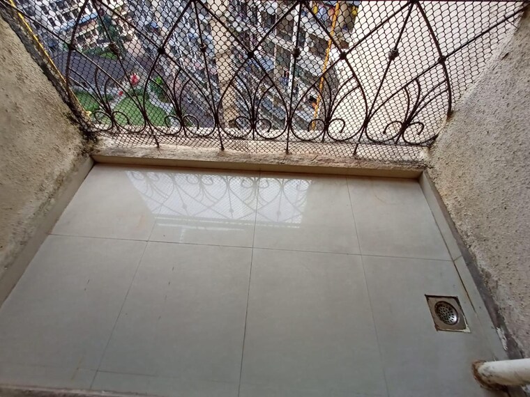 Balcony, nisarg-hyde-park 2 Bedroom 1200 Sq.Ft. Apartment In Kharghar Navi Mumbai 9345943