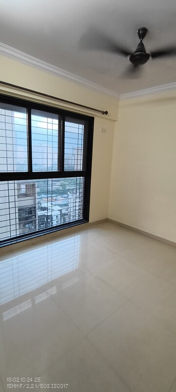 Room in 1 BHK Apartment at Raunak Heights, Ghodbunder Road – for Rent